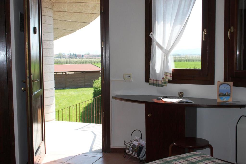 Agriturismo La Lupa Madonna della Provvidenza الغرفة الصورة